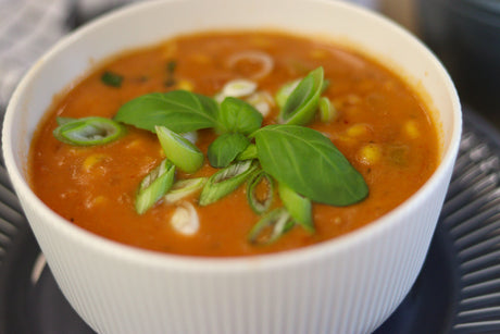 Rosé tomato soup with millet pasta small shell